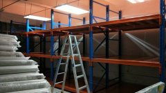 存放布料服裝有哪種倉(cāng)庫(kù)貨架？